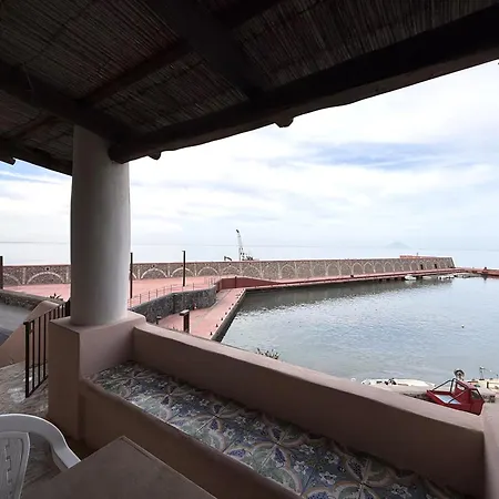 Casa Agave, Sul Porto Di - Salina * Malfa (Salina)